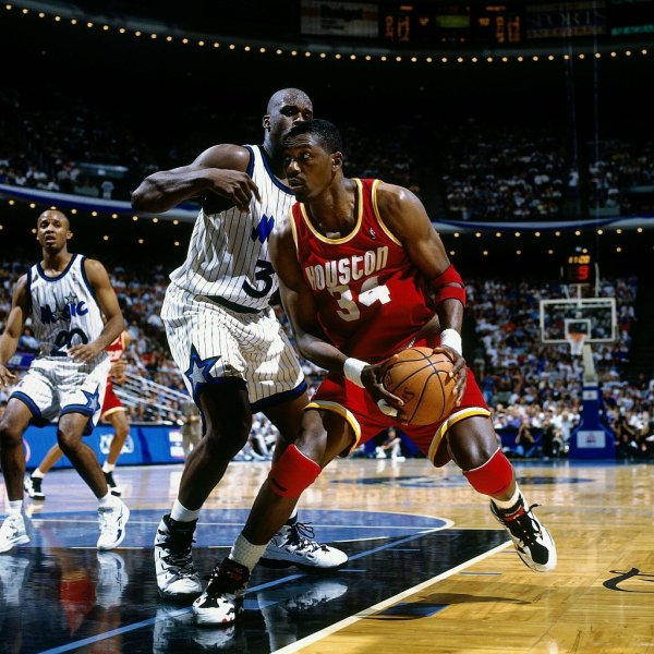 股票配资门户app下载 尤因：奥尼尔是我们那个时代的张伯伦 但是大梦最难防